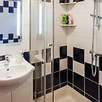 1 Bedroom Gorgeous In *