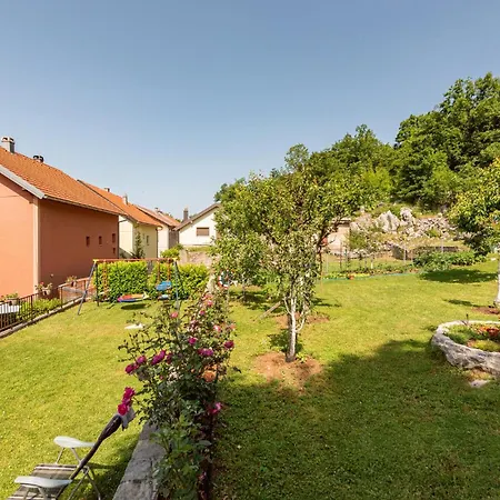 1 Bedroom Lovely In * Gračac