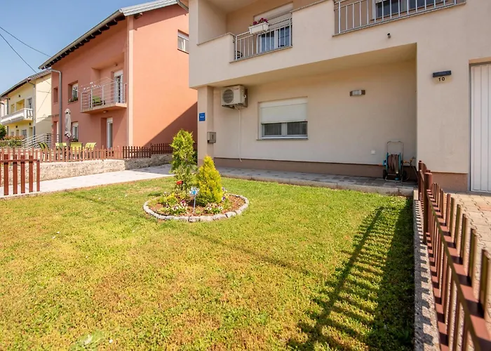 1 Bedroom Lovely In Gračac