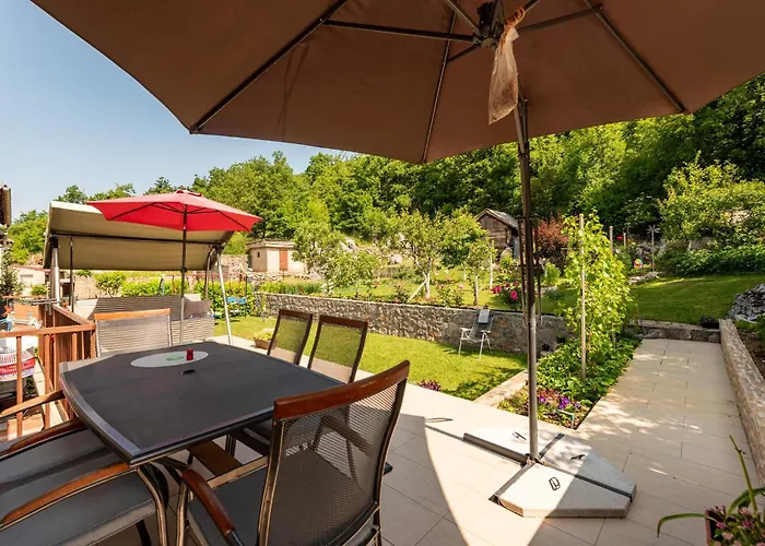 1 Bedroom Lovely In Gracac (Zadar)